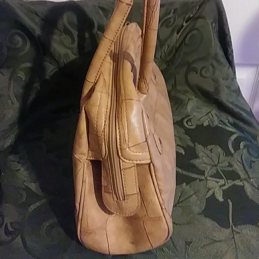 Purse - Picture 3 of 4